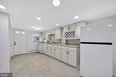 354 E Sixth Avenue, Conshohocken, PA 19428 - Photo 9