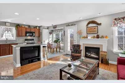 375 Belcourt Way, Harleysville, PA 19438 - Photo 9