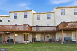 1405 Village Green Dr, Gilbertsville, PA 19525 - Photo 41