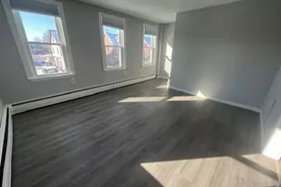 17 W 4th St, Lansdale, PA 19446 - Photo 3