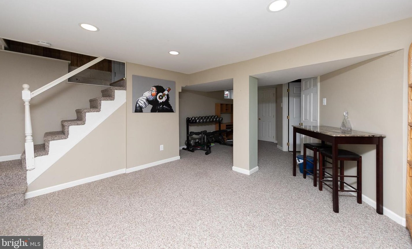 915 Garfield Ave, Ardsley PA 19038-1814 exterior