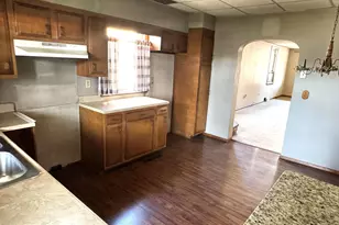 428 S Wayne St, Lewistown, PA 17044 - Photo 3