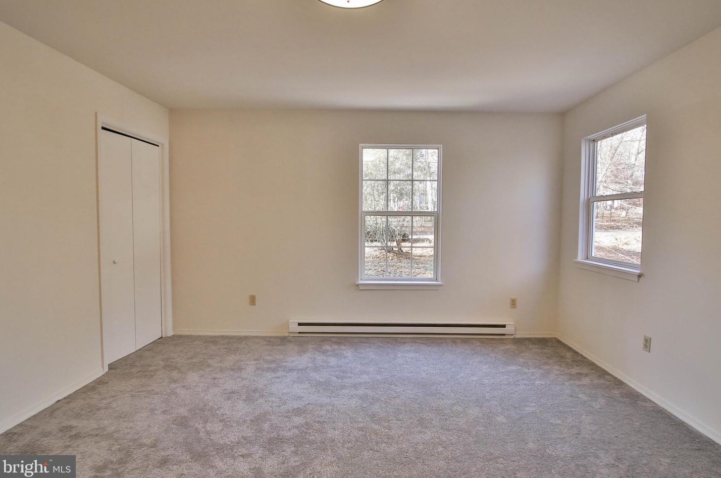 3309 Trafalgar Ave, East Stroudsburg PA  18302-8465 exterior