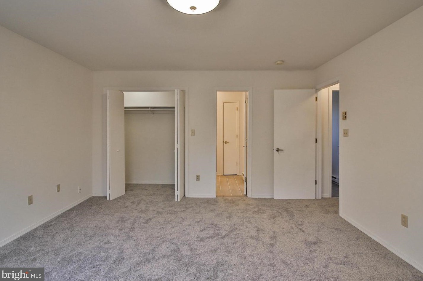 3309 Trafalgar Ave, East Stroudsburg PA  18302-8465 exterior