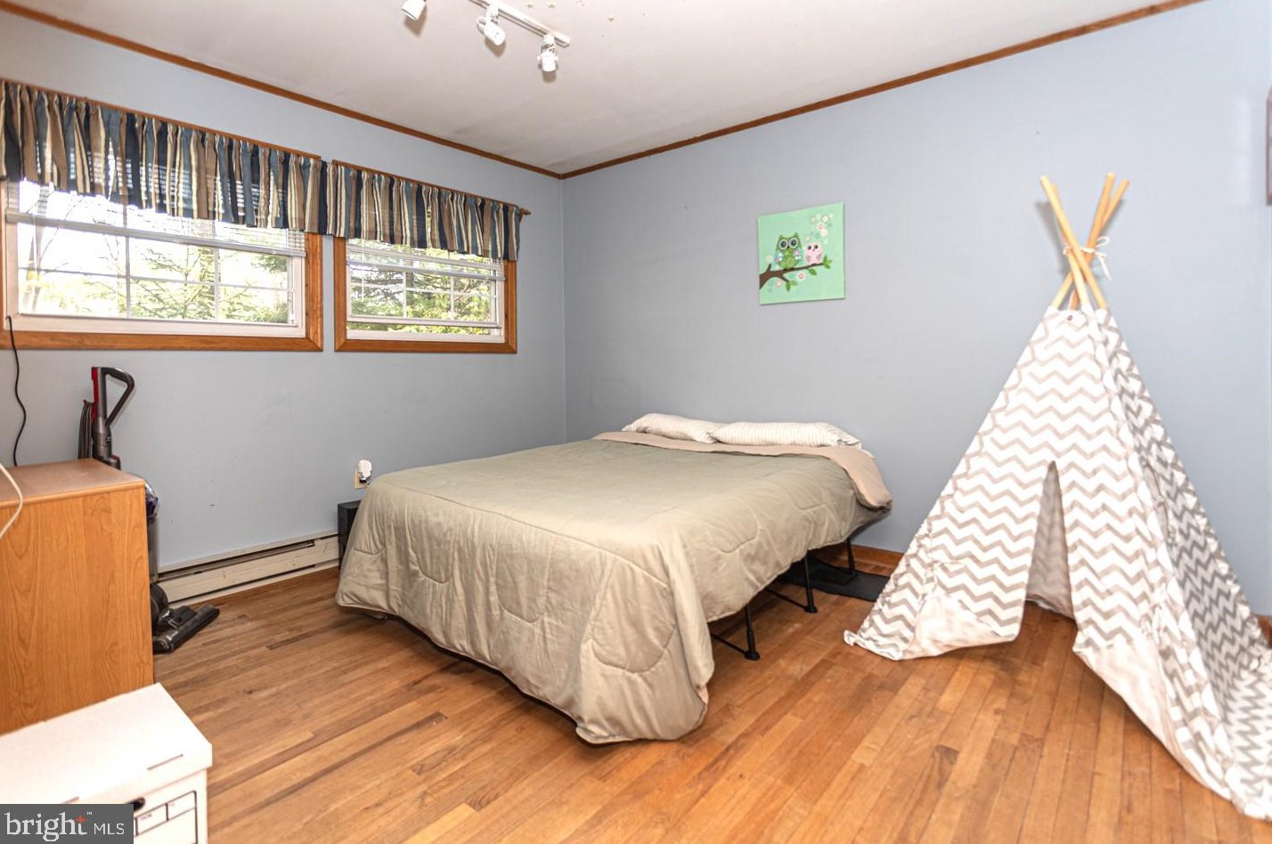 1674 Glade Dr, Long Pond PA  18334-7770 exterior