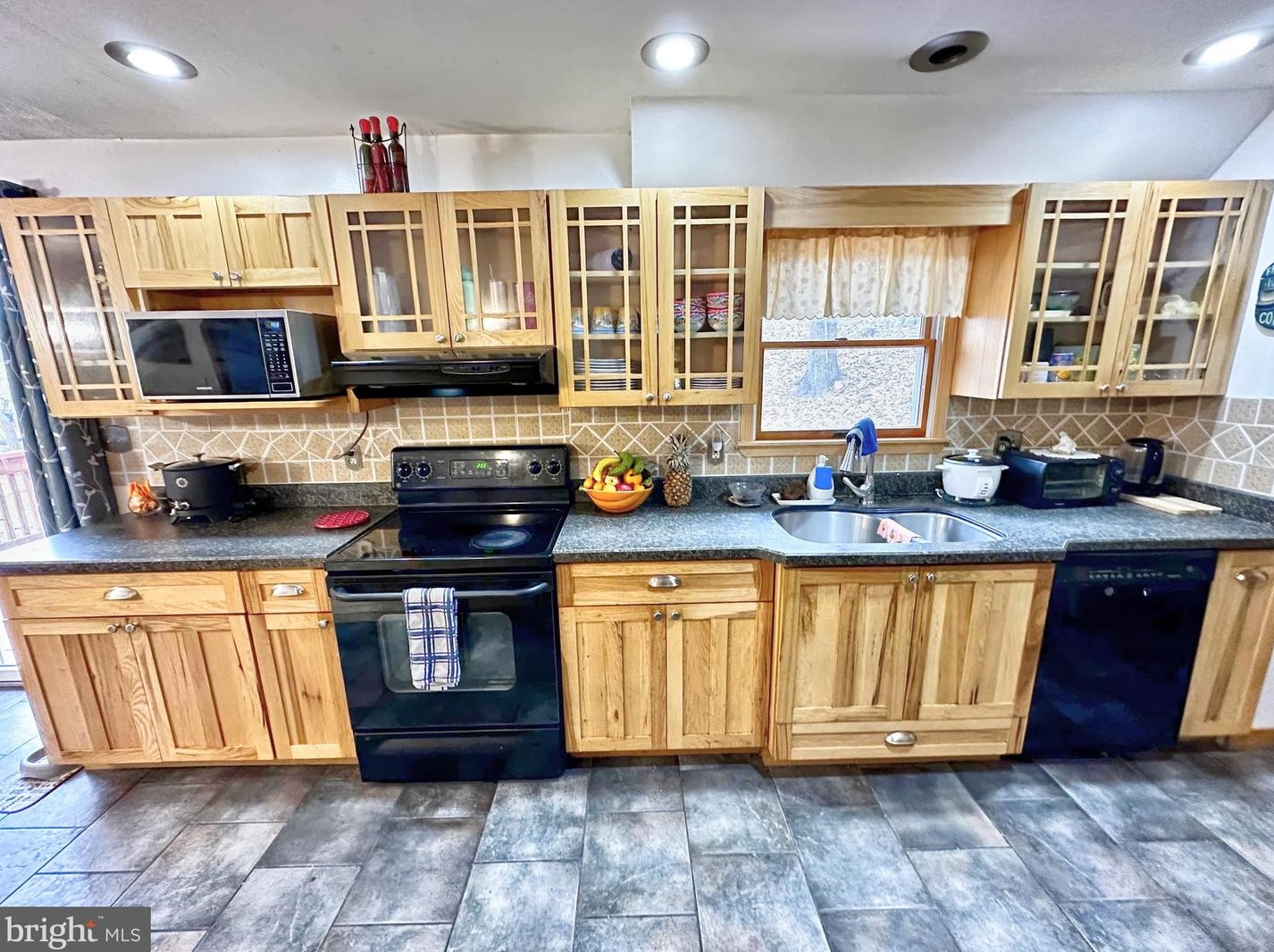 223 Footprint Rd, East Stroudsburg PA  18302-9394 exterior