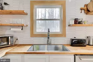 104 White Pine Dr, Pocono Lake, PA 18347 - Photo 11