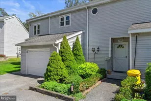 255 Nittany Ct, Mount Pocono, PA 18344 - Photo 3