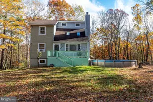 1010 Acorn Ln, East Stroudsburg, PA 18302 - Photo 1