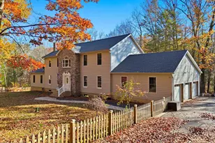 563 Pensyl Creek Rd, Stroudsburg, PA 18360 - Photo 3