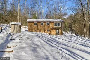 143 Anglemire Dr, Stroudsburg, PA 18360 - Photo 5