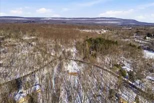 143 Anglemire Dr, Stroudsburg, PA 18360 - Photo 11