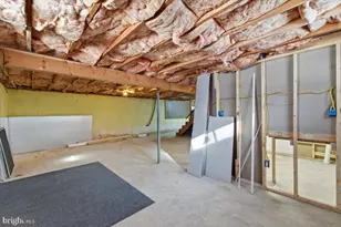 143 Anglemire Dr, Stroudsburg, PA 18360 - Photo 41