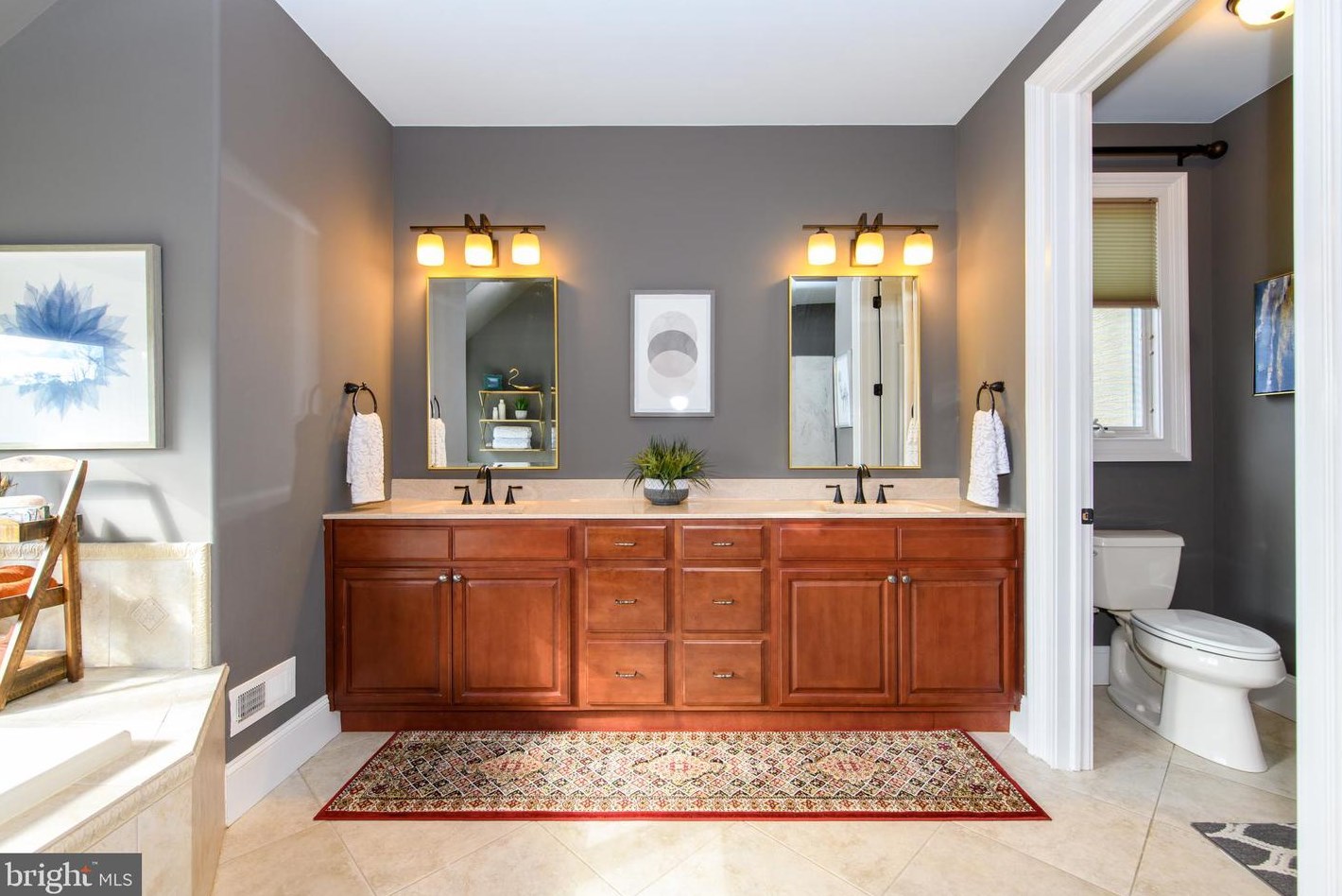 2730 Imperial Crest Ln, Hellertown PA  18055-3174 exterior