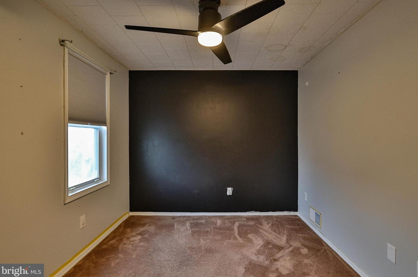 1604 Newport Ave, Northampton PA  18067-1448 exterior