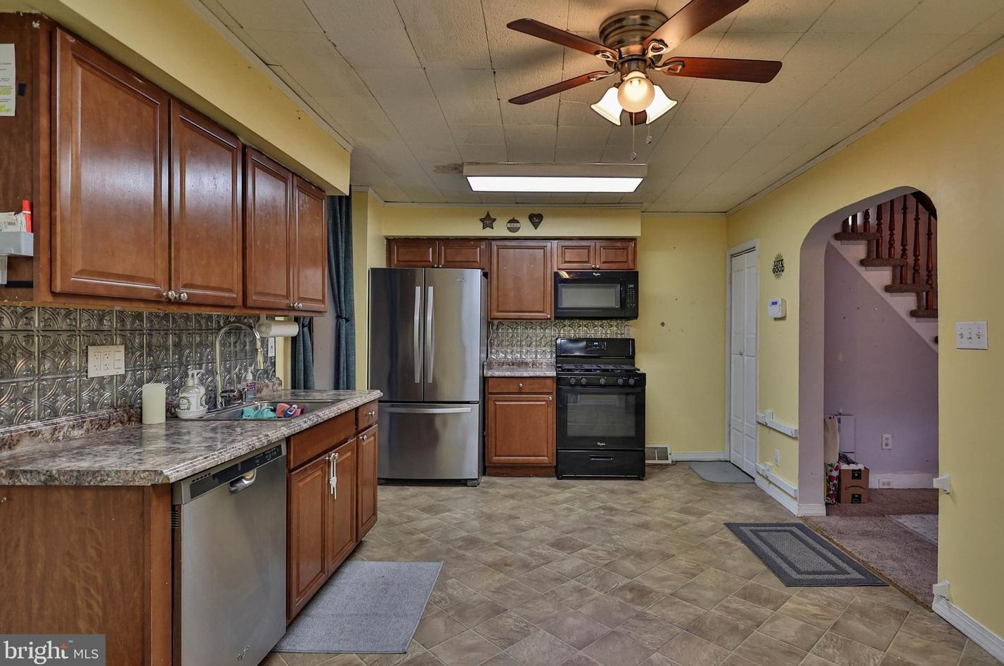 1604 Newport Ave, Northampton PA  18067-1448 exterior