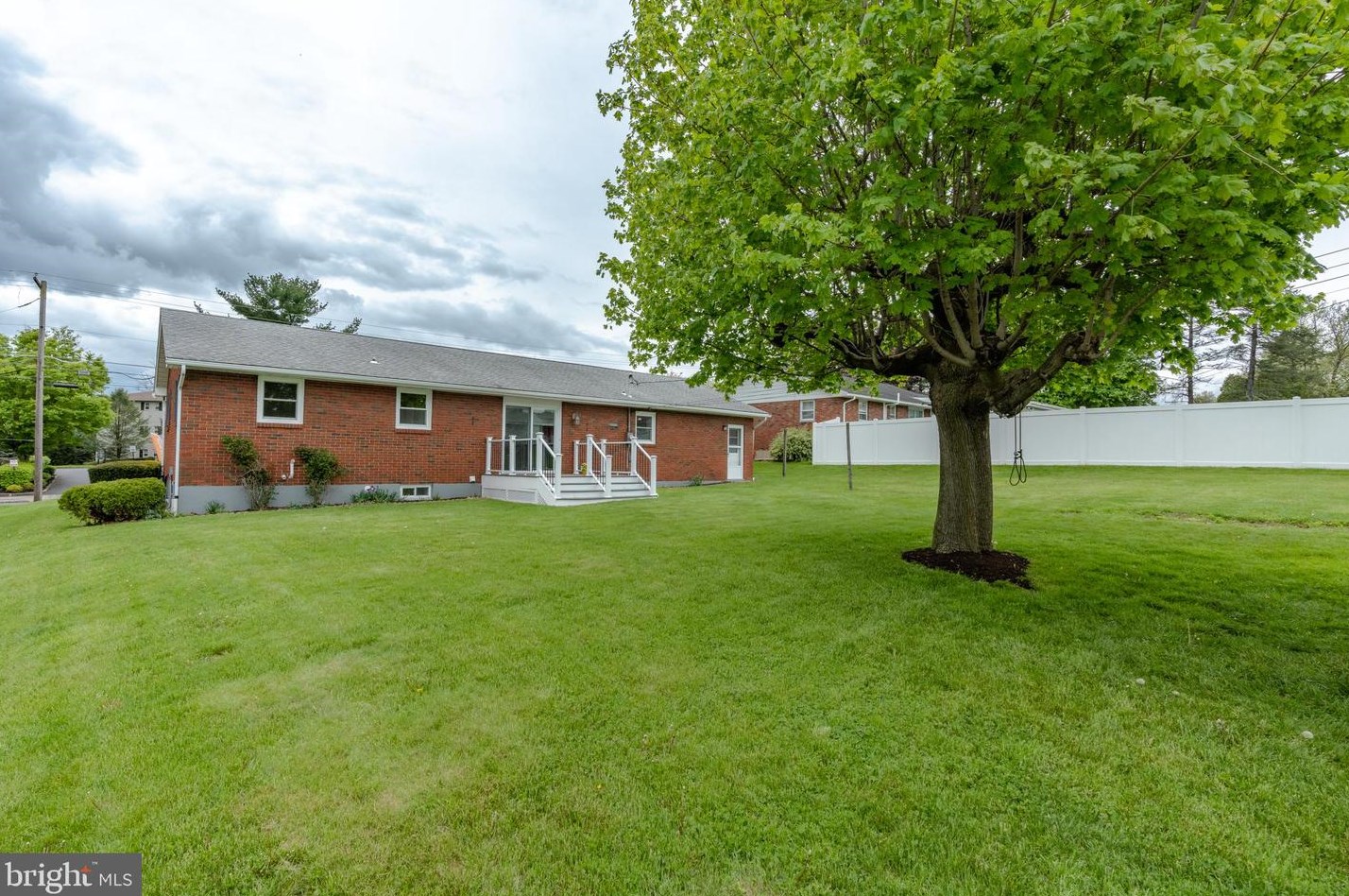 3116 Santee Rd, Bethlehem PA  18020-2832 exterior