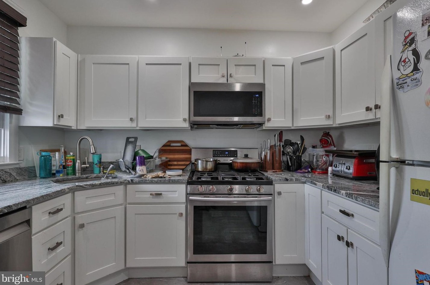 942 Fernwood St, Bethlehem PA  18018-4414 exterior