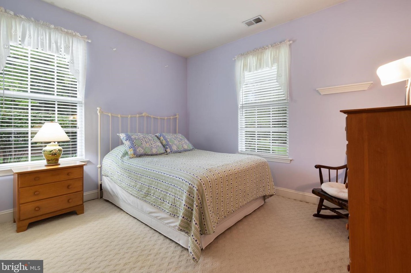 1849 Gregory Pl, Hellertown PA 18055-3422 exterior