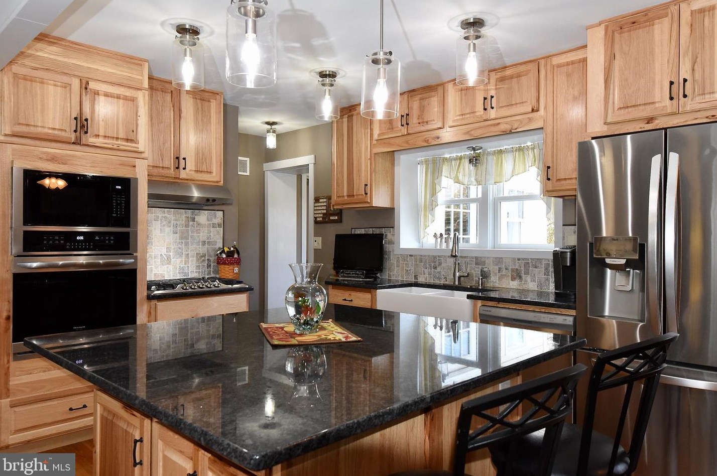 3255 Santee Rd, Bethlehem PA  18020-2833 exterior