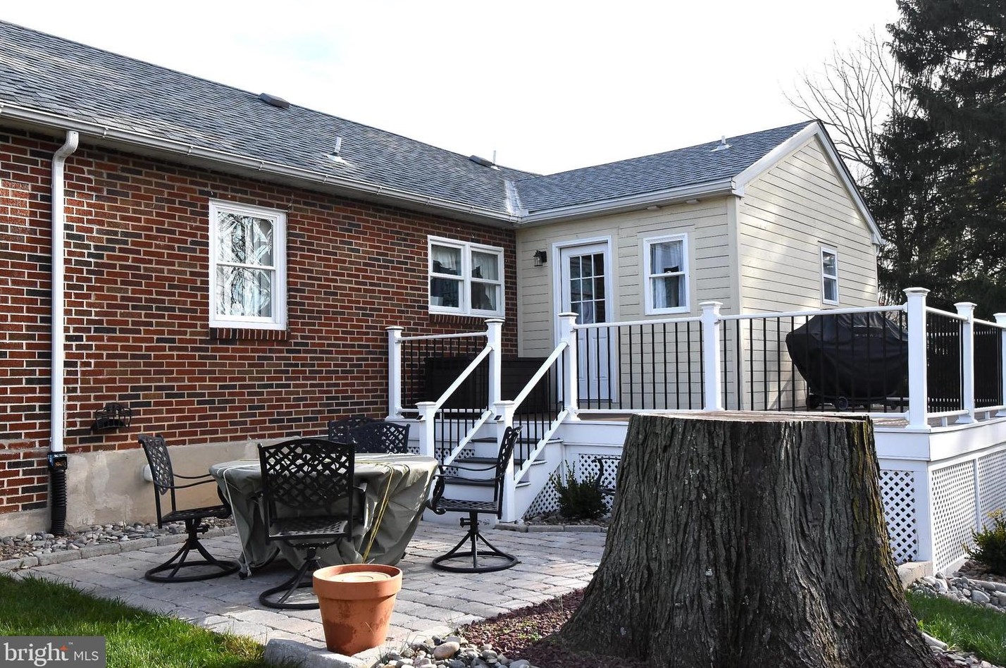 3255 Santee Rd, Bethlehem PA  18020-2833 exterior