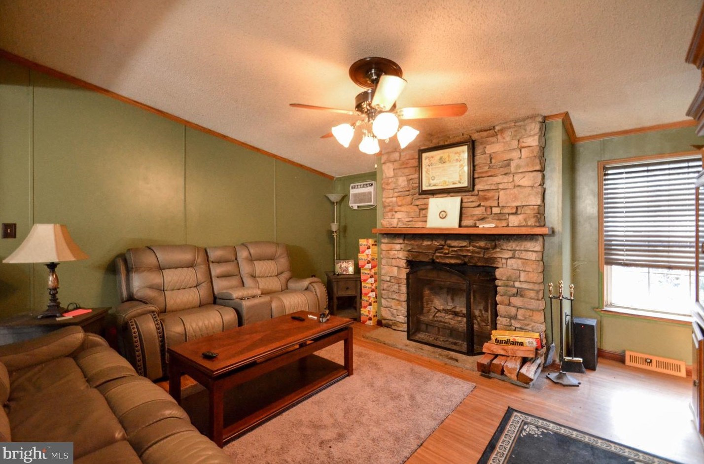 3991 Lehigh Dr, Northampton PA  18067-9665 exterior