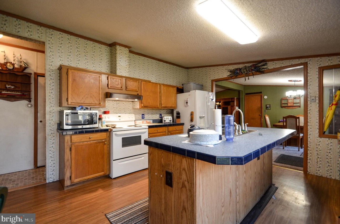 3991 Lehigh Dr, Northampton PA  18067-9665 exterior