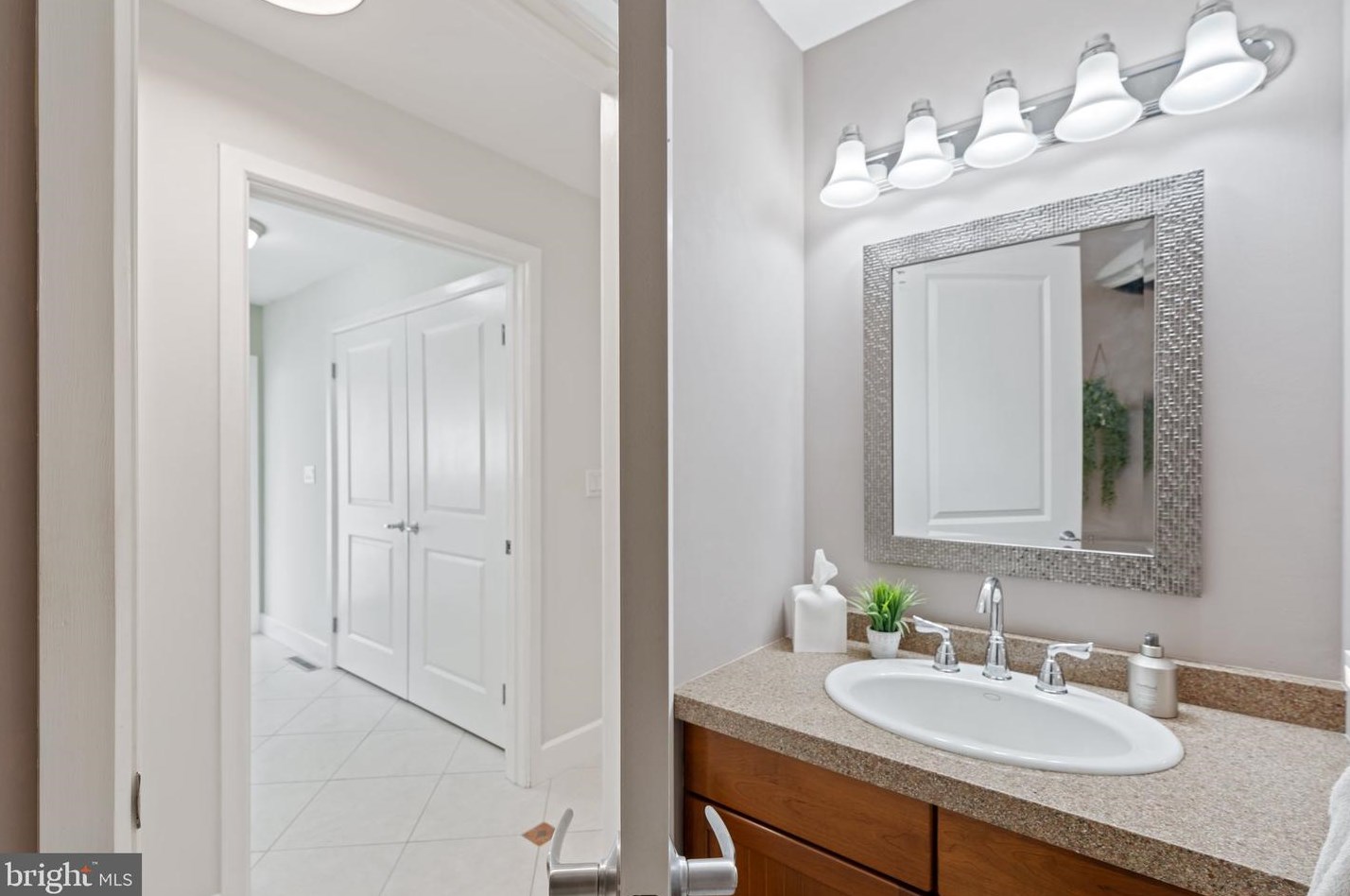 2595 Apple St, Hellertown PA  18055-3210 exterior