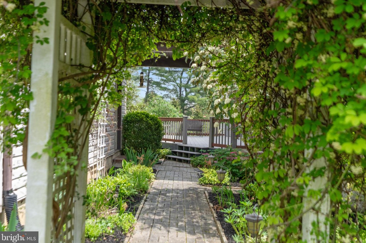 2595 Apple St, Hellertown PA  18055-3210 exterior