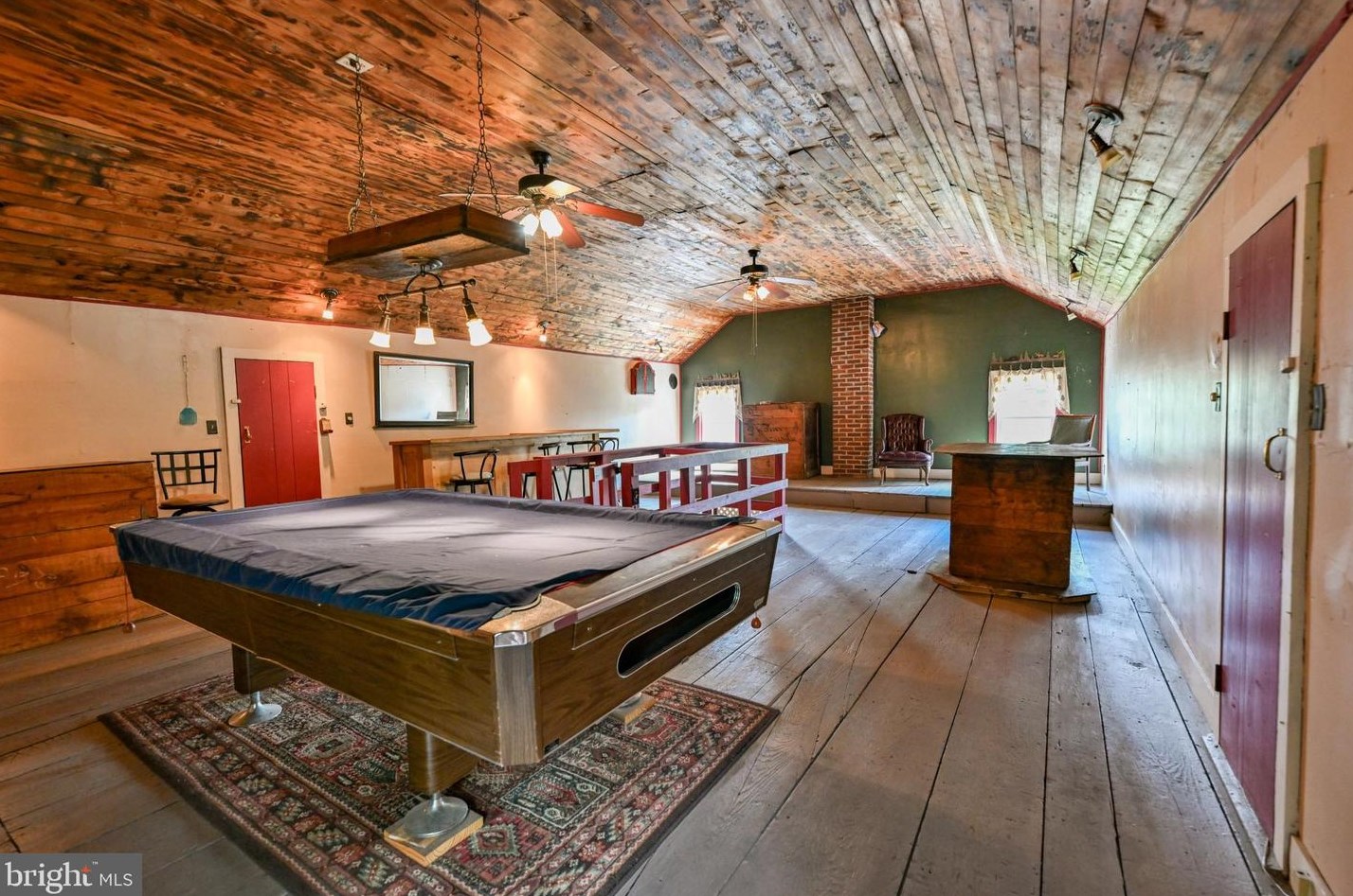 2242 Rdg Rd, Bangor PA 18013-9768 exterior