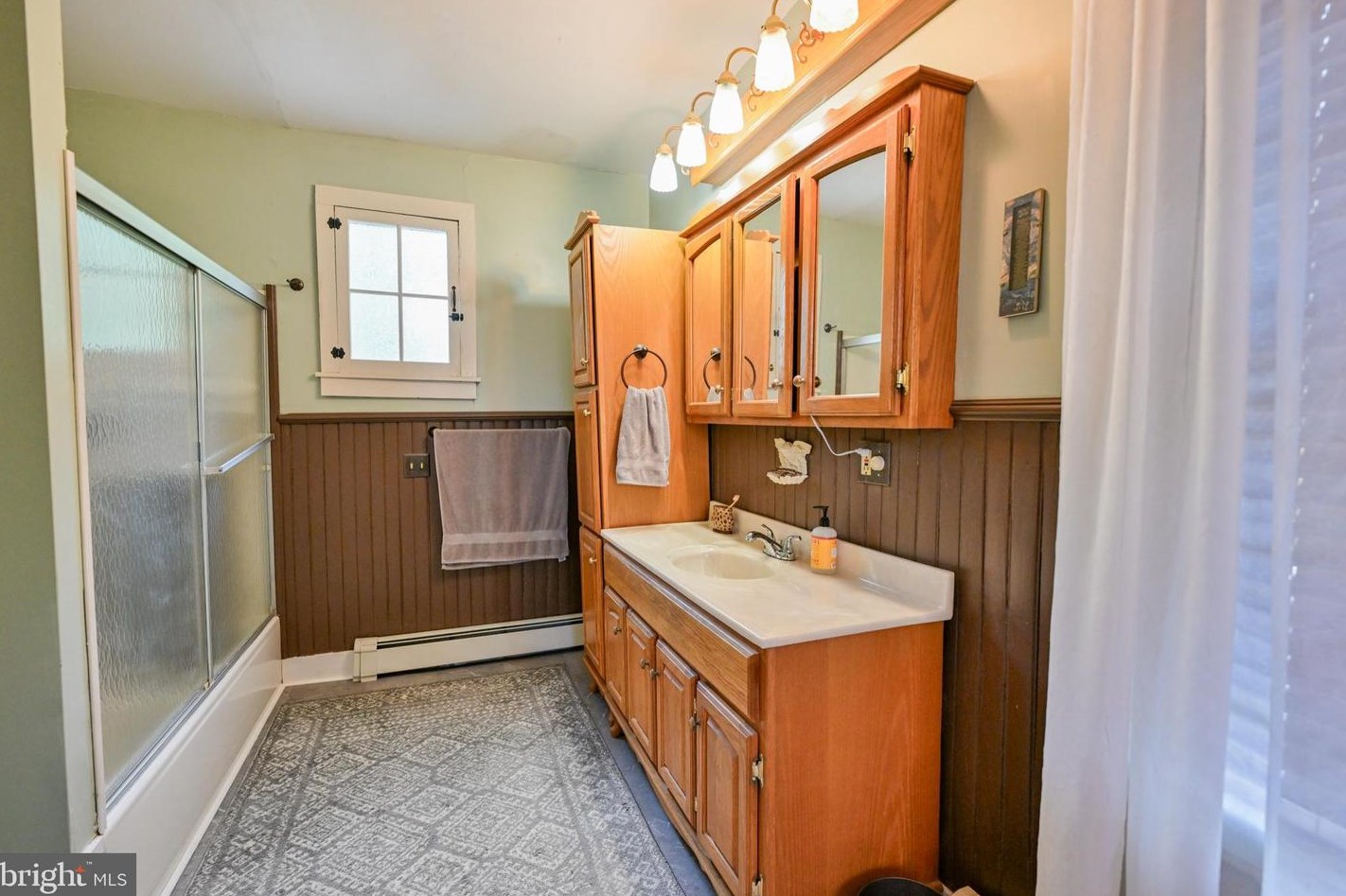 2242 Rdg Rd, Bangor PA 18013-9768 exterior