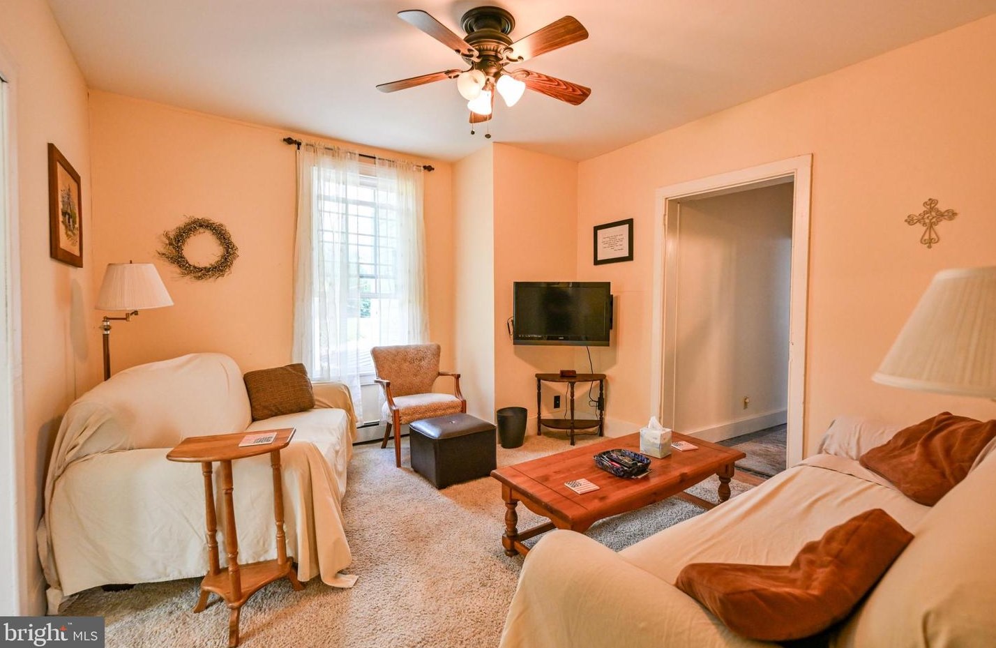 2242 Rdg Rd, Bangor PA 18013-9768 exterior