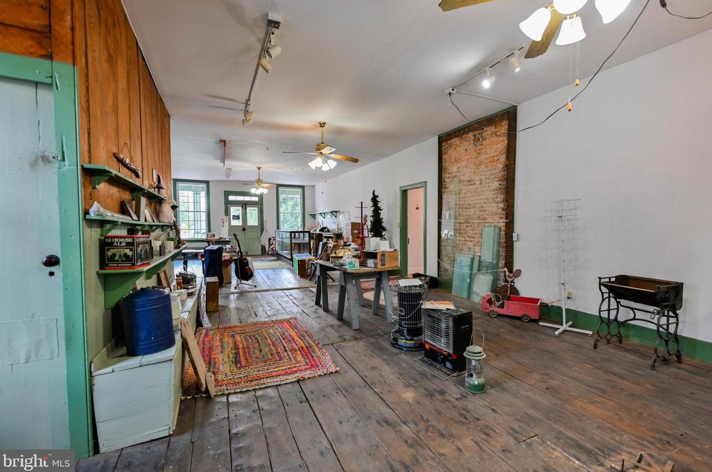 2242 Rdg Rd, Bangor PA 18013-9768 exterior