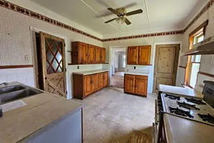 573 Fairview Ave, Bangor, PA 18013 - Photo 5