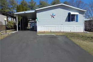 84 Linda Dr, Walnutport, PA 18088 - Photo 1