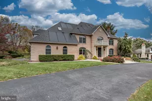 3685 Manor Rd, Bethlehem, PA 18020 - Photo 1