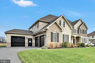 43 Saddle Ln, Easton, PA 18045 - Photo 3