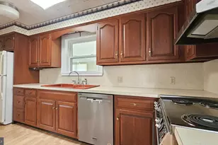1936 Kemmerer St, Bethlehem, PA 18017 - Photo 9