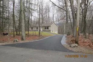 380 Gallery Ln, Mount Bethel, PA 18343 - Photo 41