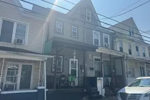 144 W Girard St, Mount Carmel, PA 17851 - Photo 3