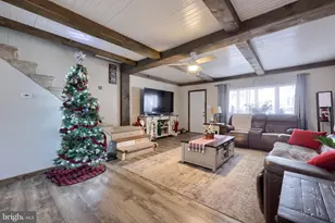 1112 W Spruce St, Coal Township, PA 17866 - Photo 5