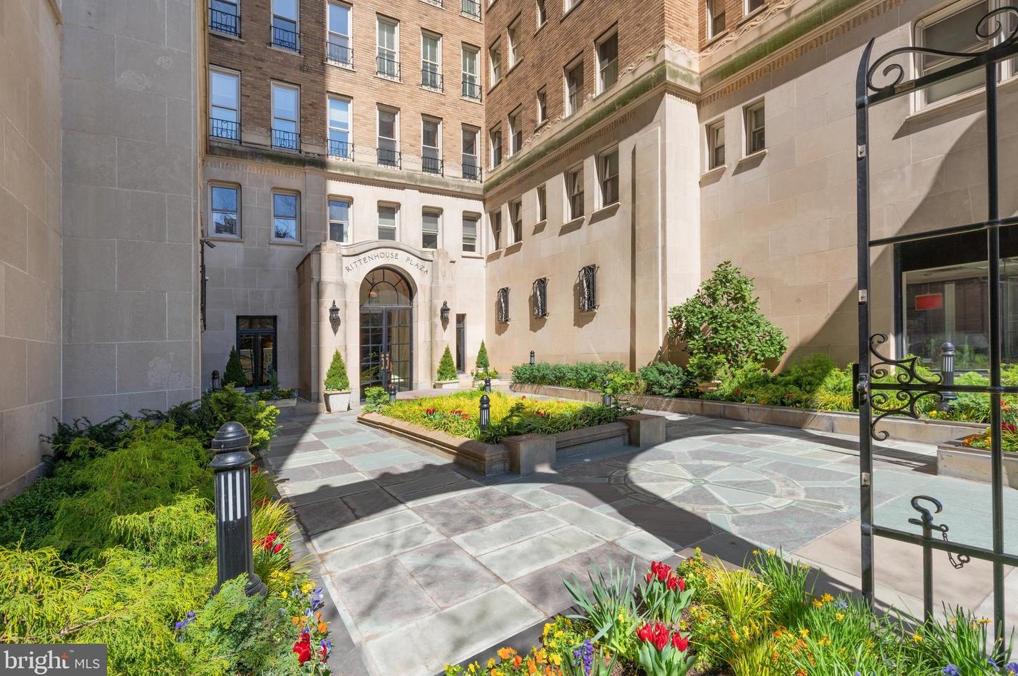 1901 Walnut St, Philadelphia PA  19103-4664 exterior