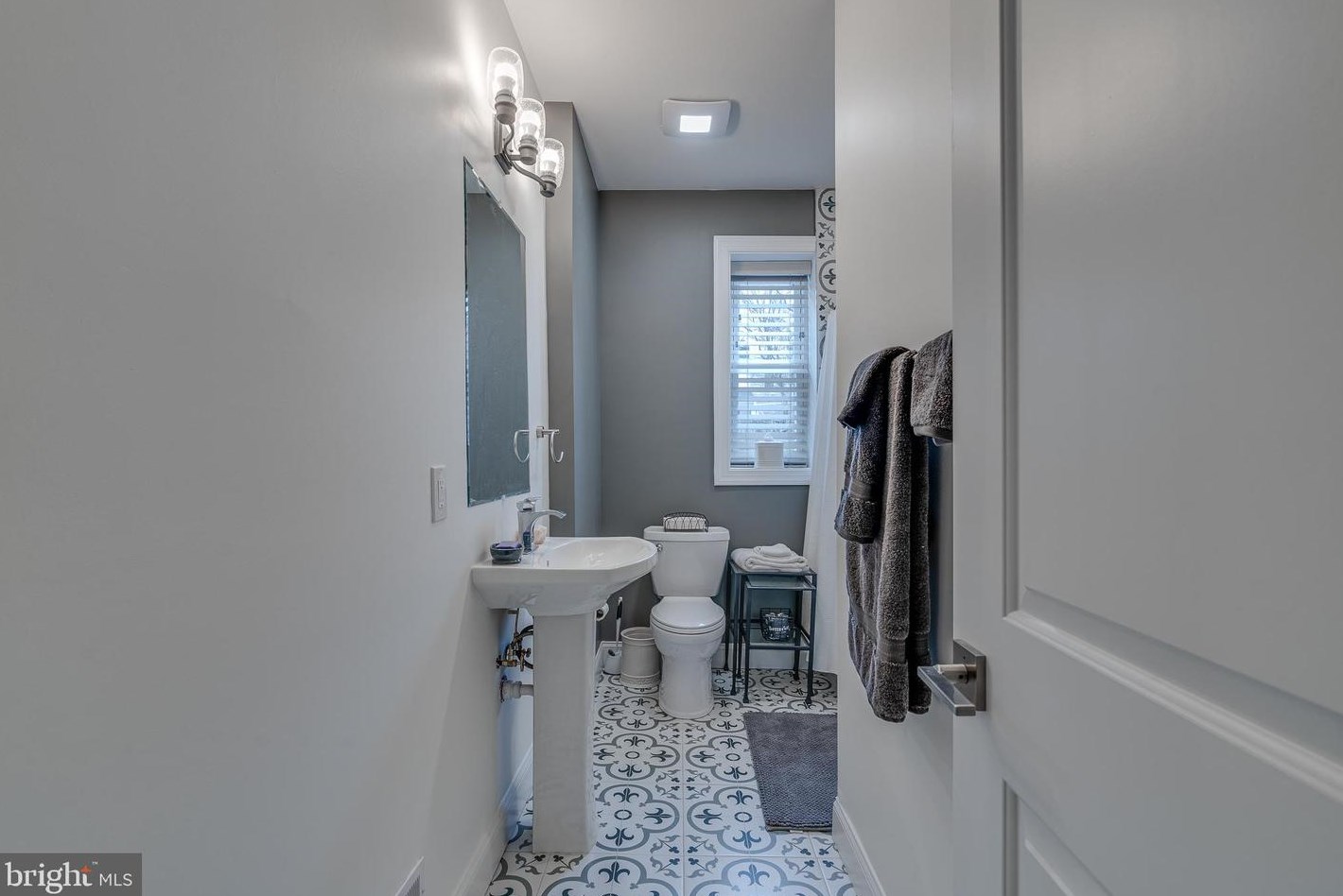 4117 Cresson St, Philadelphia PA  19127-1701 exterior