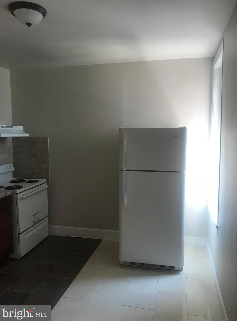 5748 Fairhill St, Philadelphia PA  19120-2207 exterior