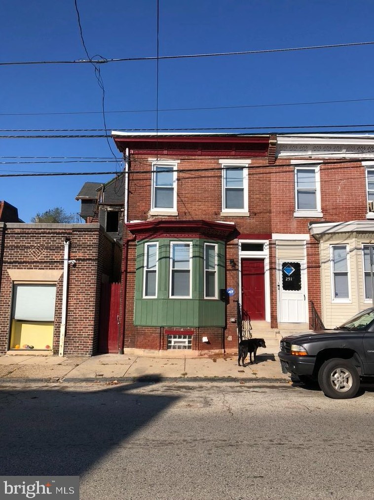 253 Coulter St, Philadelphia PA  19144-3943 exterior