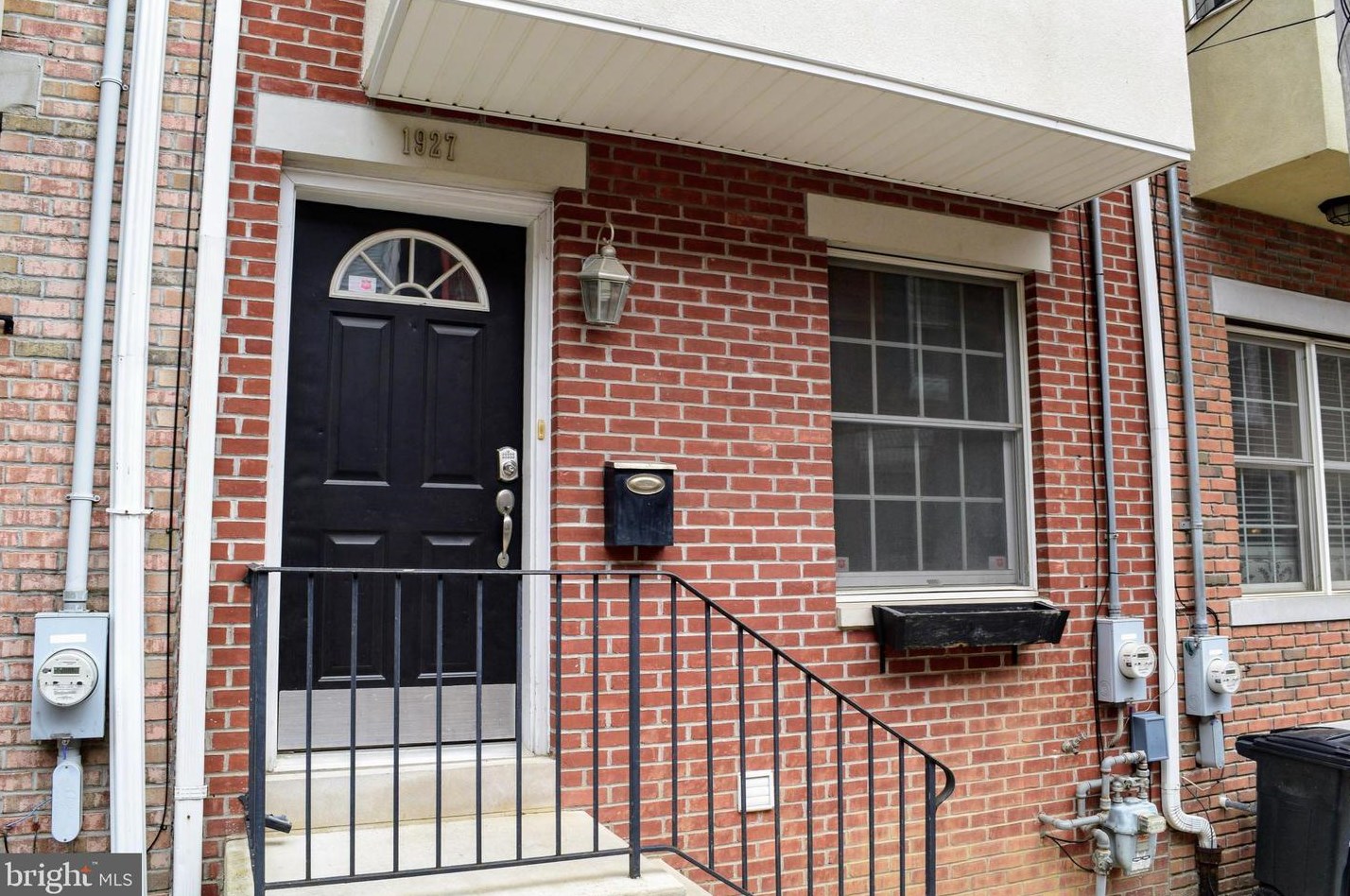 1927 Webster St, Philadelphia PA  19146-1827 exterior