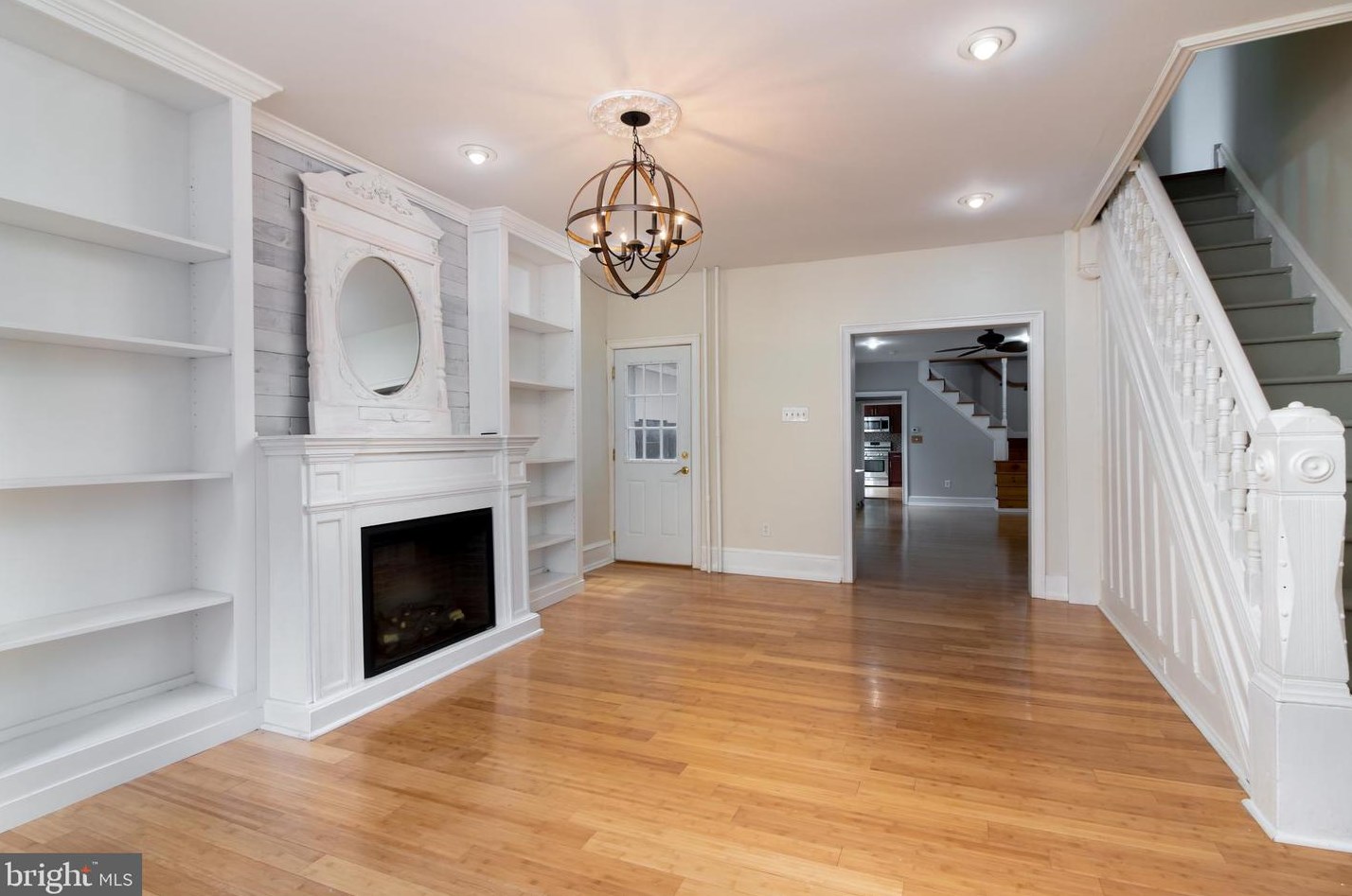 2329 Emerald St, Philadelphia PA  19125-1527 exterior