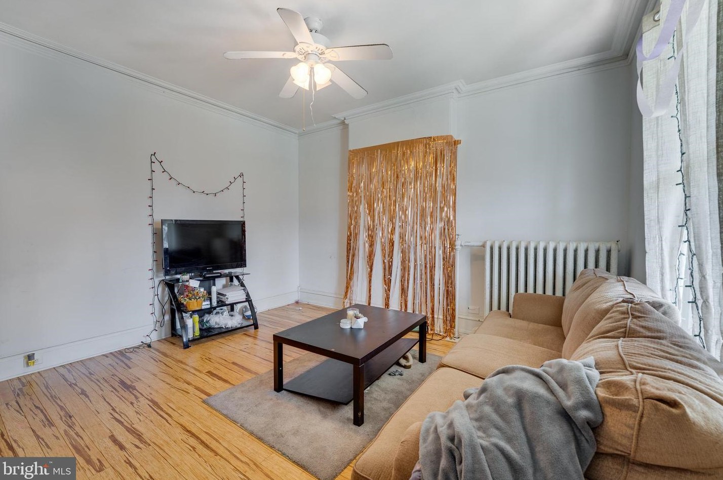 448 Roxborough Ave, Philadelphia PA  19128-3525 exterior
