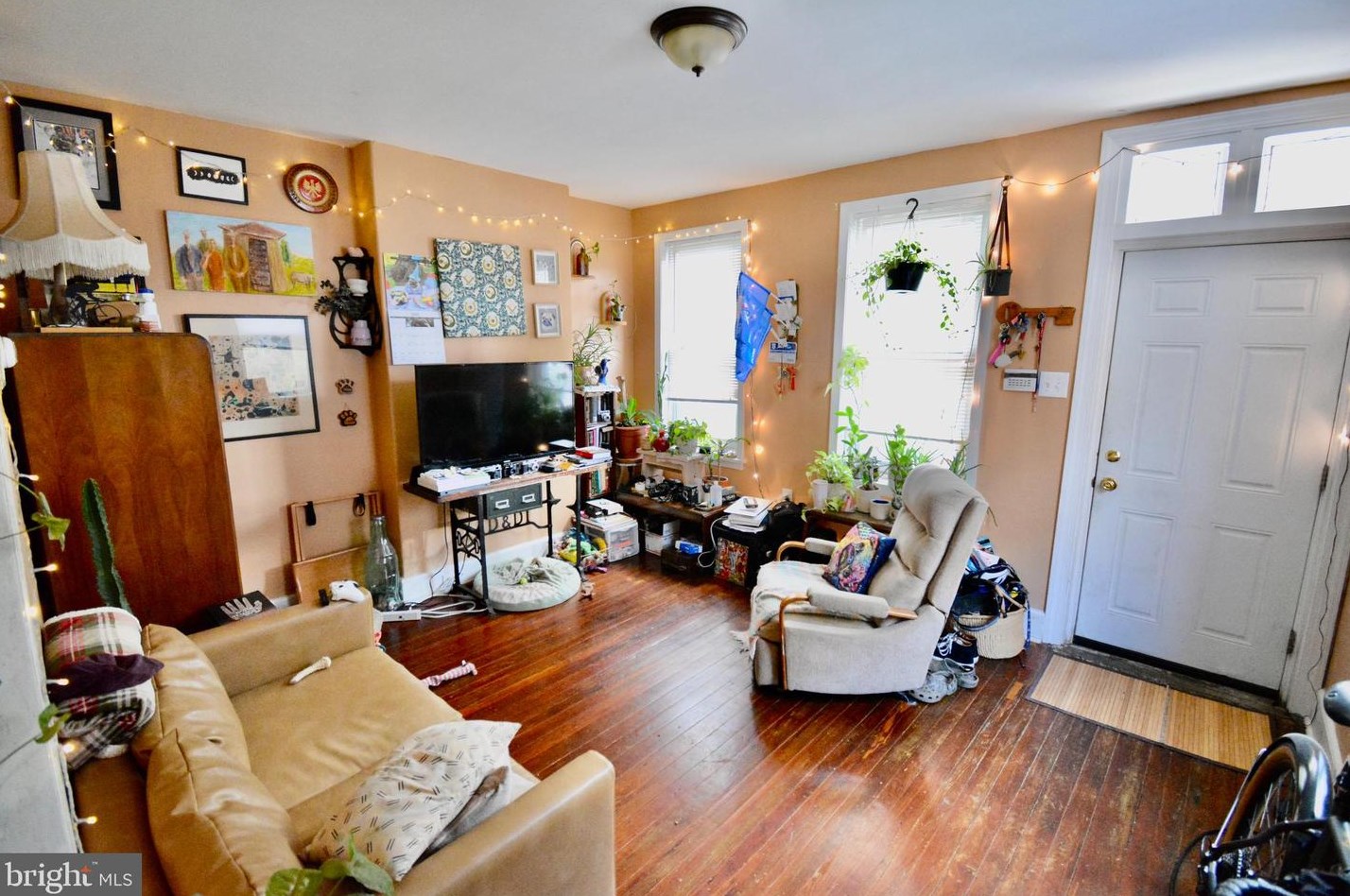 5237 Morris St, Philadelphia PA  19144-4003 exterior