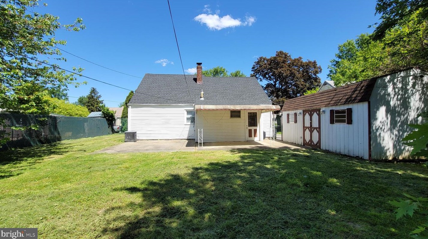 11003 Lindsay St, Philadelphia PA  19116-3413 exterior